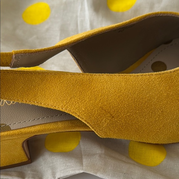 Boden Mustard Yellow Suede Slingback Block Heels Size 9 (40) - Picture 7 of 11